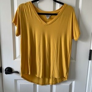 ✨3/$15 Gold TShirt